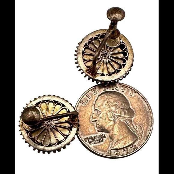 Vintage Scrimshaw Sterling Silver Earrings 5.2 G - Picture 2 of 2